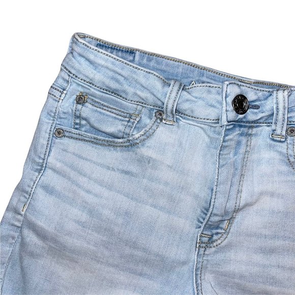 American Eagle Outfitters AEO Distressed Hi-Rise Light Wash Shortie Shorts 8 - Picture 2 of 9